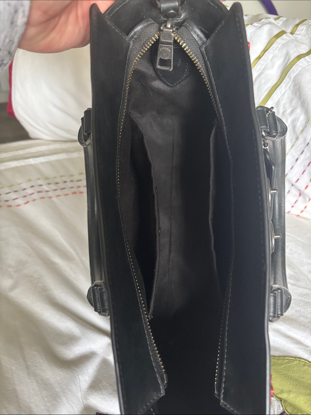 Coach Black Leather 27 Swagger Satchel w Rd & Blck Floral Appliqués w Gunmetal - Picture 6 of 10